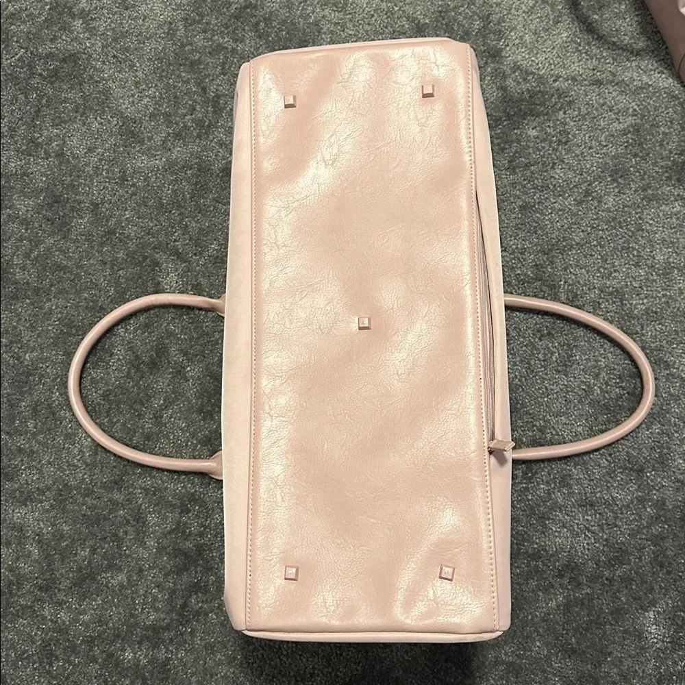 Bèis Commuter Duffle in Atlas Pink - Picture 5 of 11